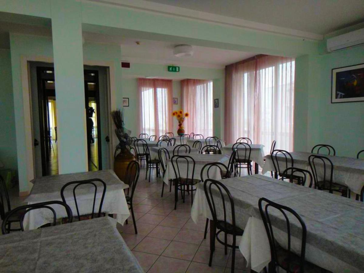 Hotel Acapulco Rimini Kültér fotó